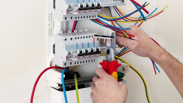 10 façons simples de prévenir les risques électriques domestiques